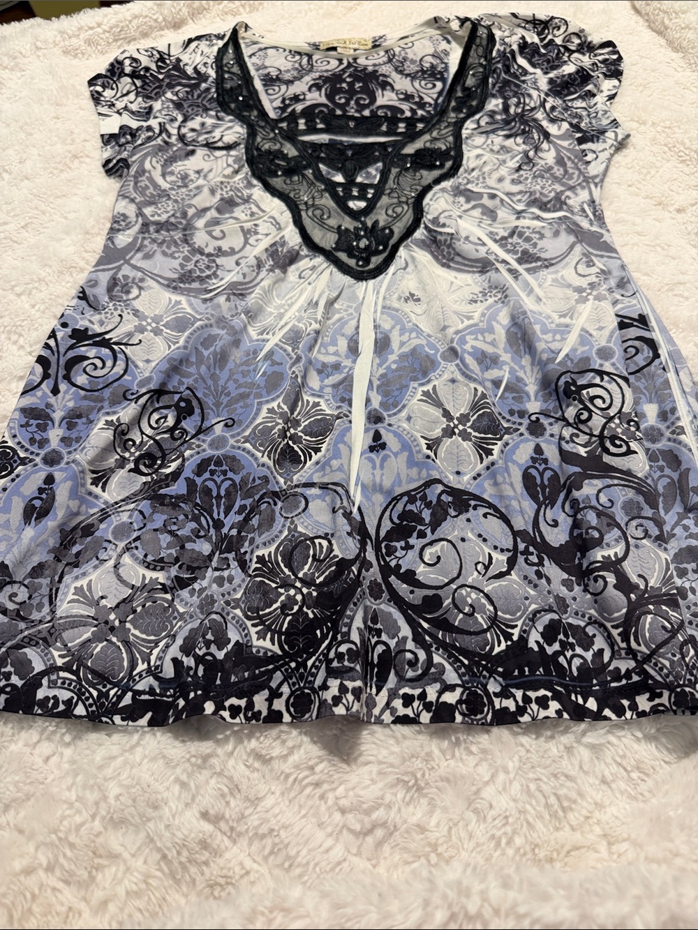 live and let live Black and Blue Ornate Lace-Trim Scoop Neck Top